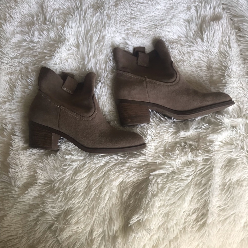 Brown boots